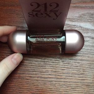 Carolina Herrera Sexy 212 1 oz New in Box